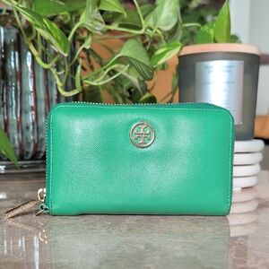 Tory Burch Vibrant Green Zip Wallet
